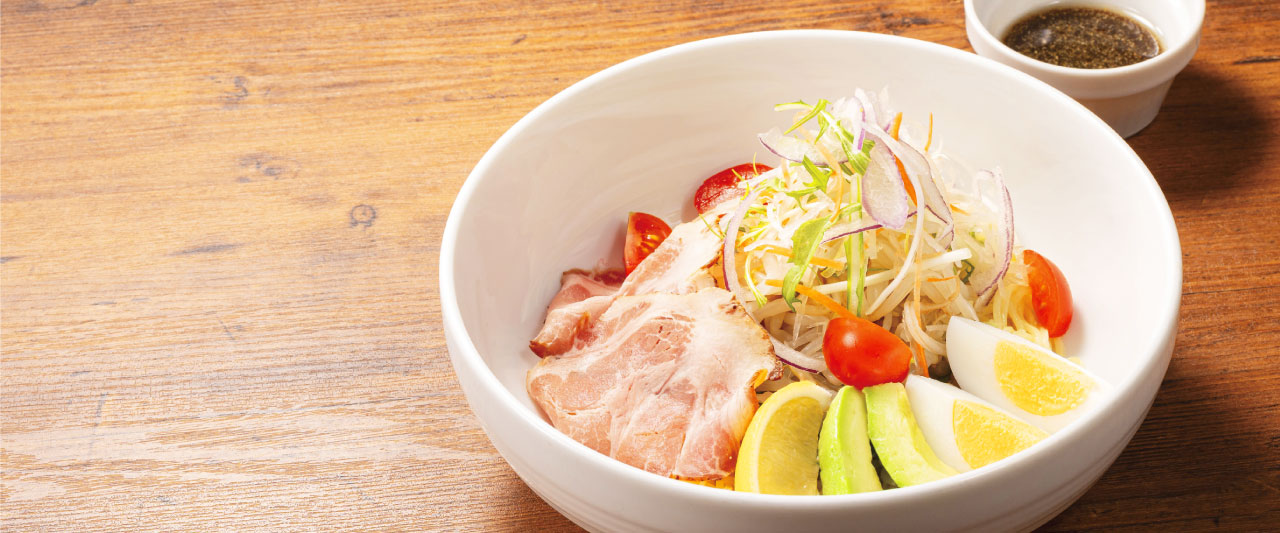 ベジ和えそば～1日に必要な野菜量の1/3が摂れる