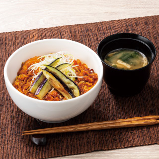 肉味噌丼～みそ汁つき
