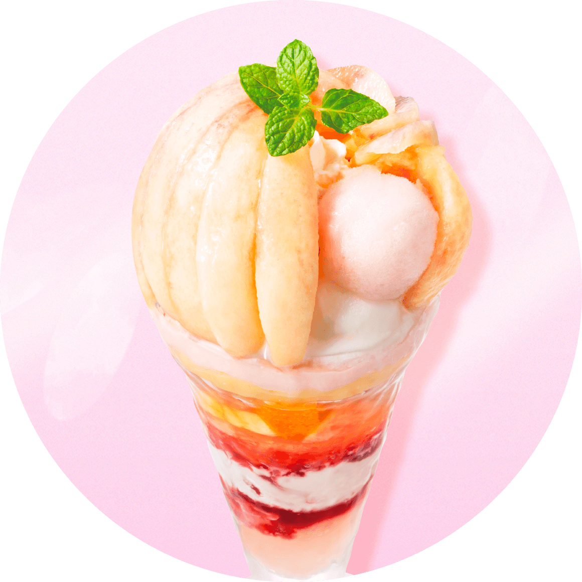 フレッシュ桃をまるごと1個使ったフルーツサンデー