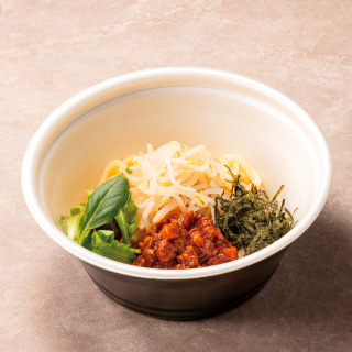 肉味噌和えうどん～太白胡麻油使用